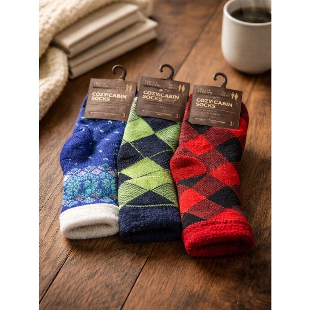 NWT Field & Stream Youth Cozy Cabin Socks - Set of 3 Blue/Red/Green Non Slip